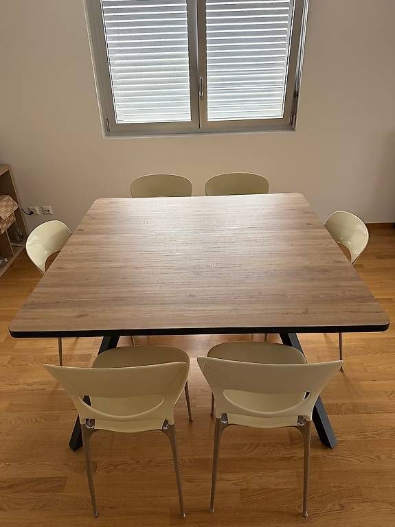 Tische: Tavolo da pranzo con sedie  – Gebraucht aus Massagno von lad_cv7t 1
