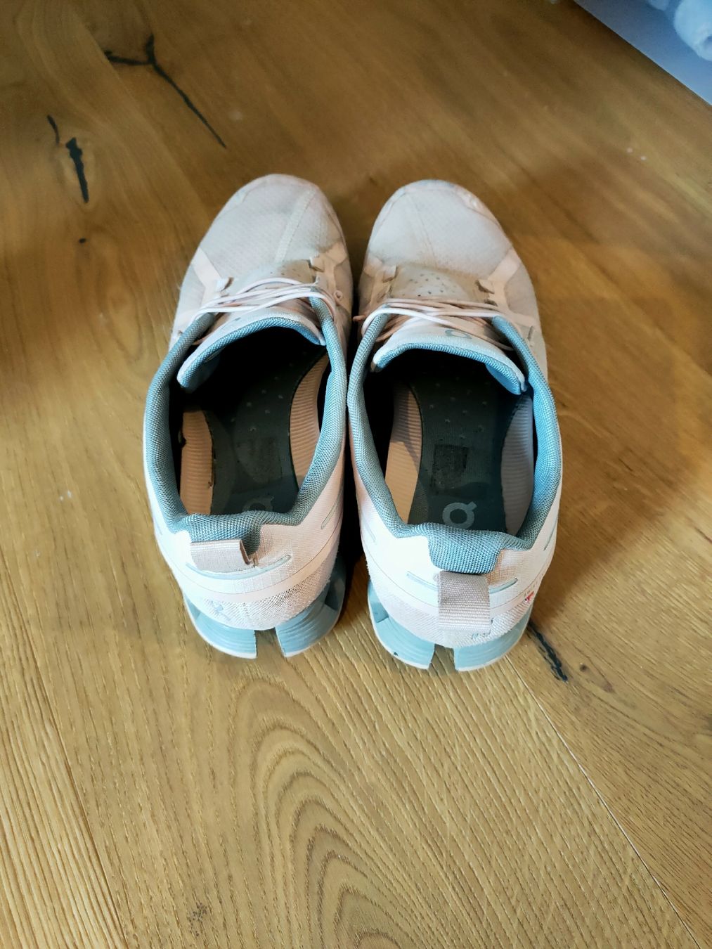 On Chaussures femmes: On Cloud Waterproof Laufschuhe Damen 42 – D'occasion à Niederried b. Kallnach par PatSch88 2