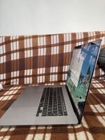 MacBook Pro 16" 2019 i9 64Go RAM 1To SSD. Parfait état!