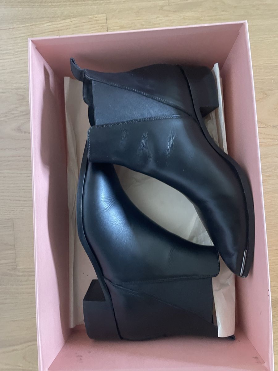 Acne Studios Chaussures femmes: Acne studios ankle boots 37.5 – Neuf (Voir description) à zürich par Ildiavolovesteprada