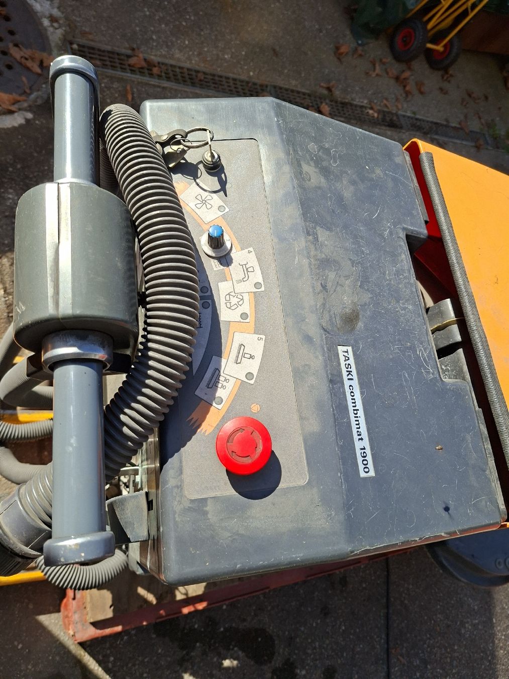 Toutes les machines: Taski Combimat 1900 Putzmaschine – D'occasion à Grossdietwil par hufi10 3