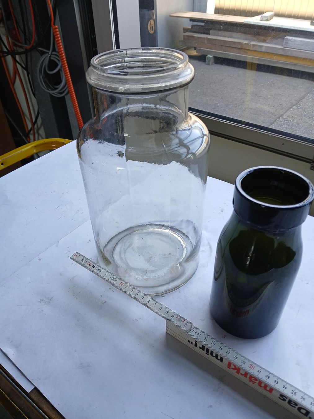 Bottiglie: Glasflasche dunkel, Glasflasche transparent, Masse gemessen – Usato da Langenthal venduto da Egro50 2