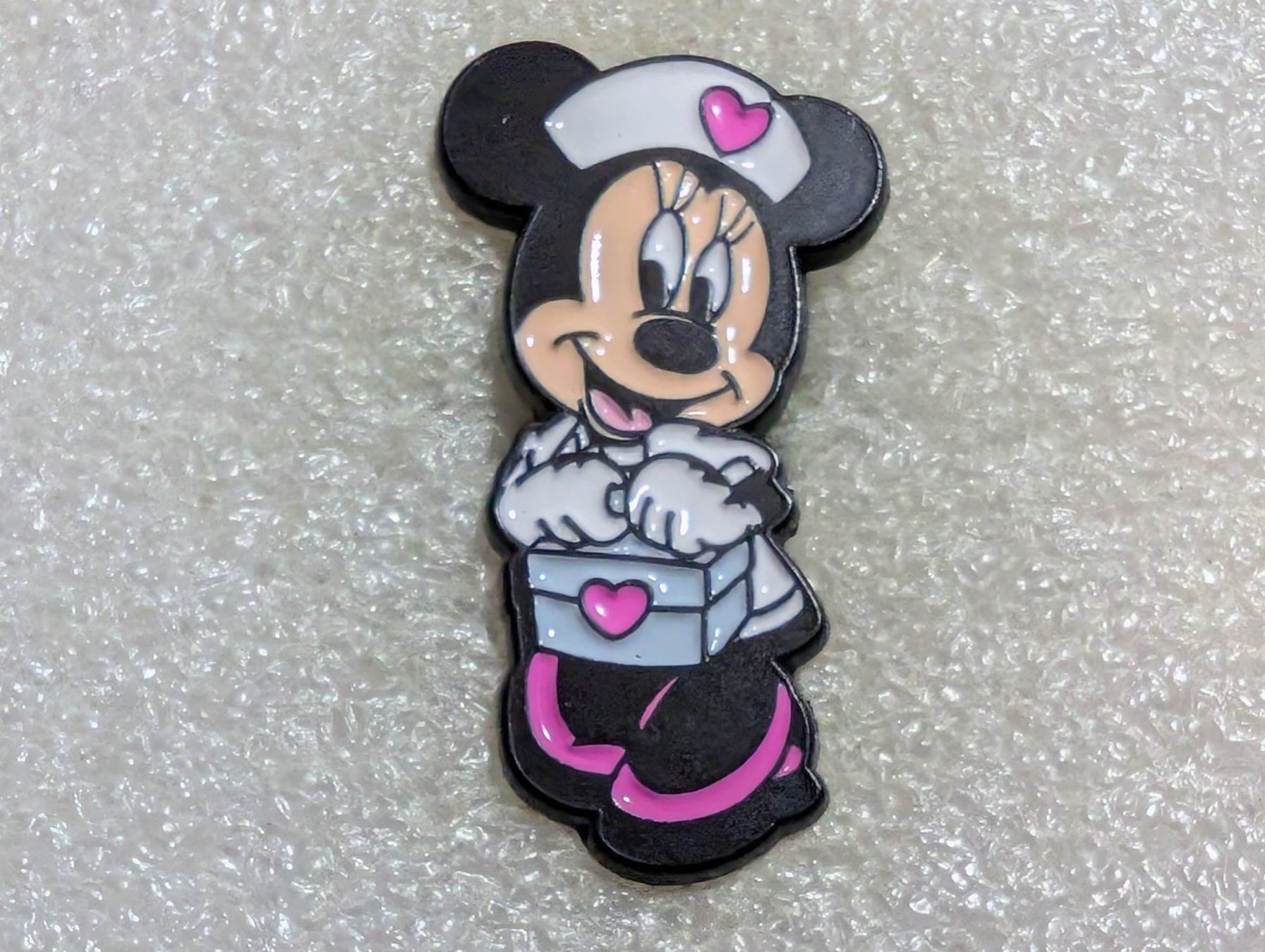 Plaketten & Abzeichen: Ansteckbutton 240: Disney – Gebraucht aus Oppligen von Pin-Fall-Shop