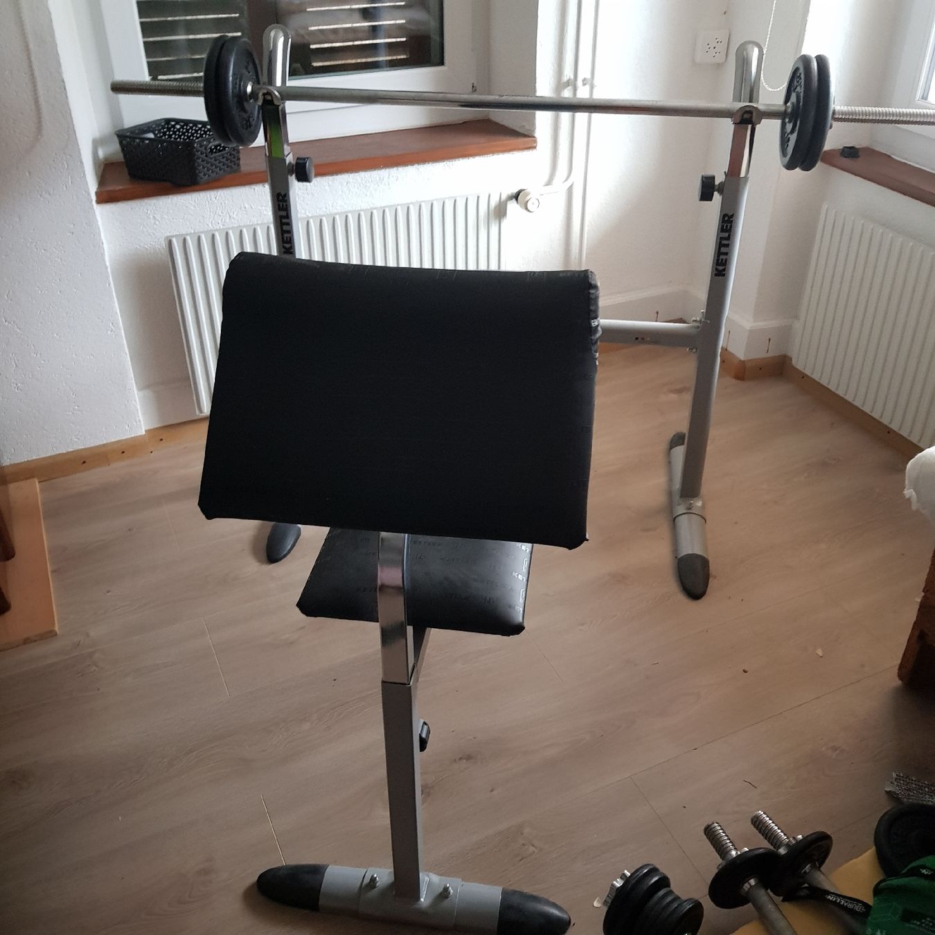 Kettler Manubri & Pesi: banc musculation kettler avec poids – Usato da Court venduto da Lechotg 1