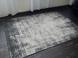 Moderner Teppich 130 × 190 cm – Anthrazit/Grau – gepflegt