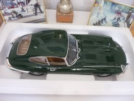 JAGUAR E-Type  Coupe 4.2  Hersteller : GT Spirit 1:12