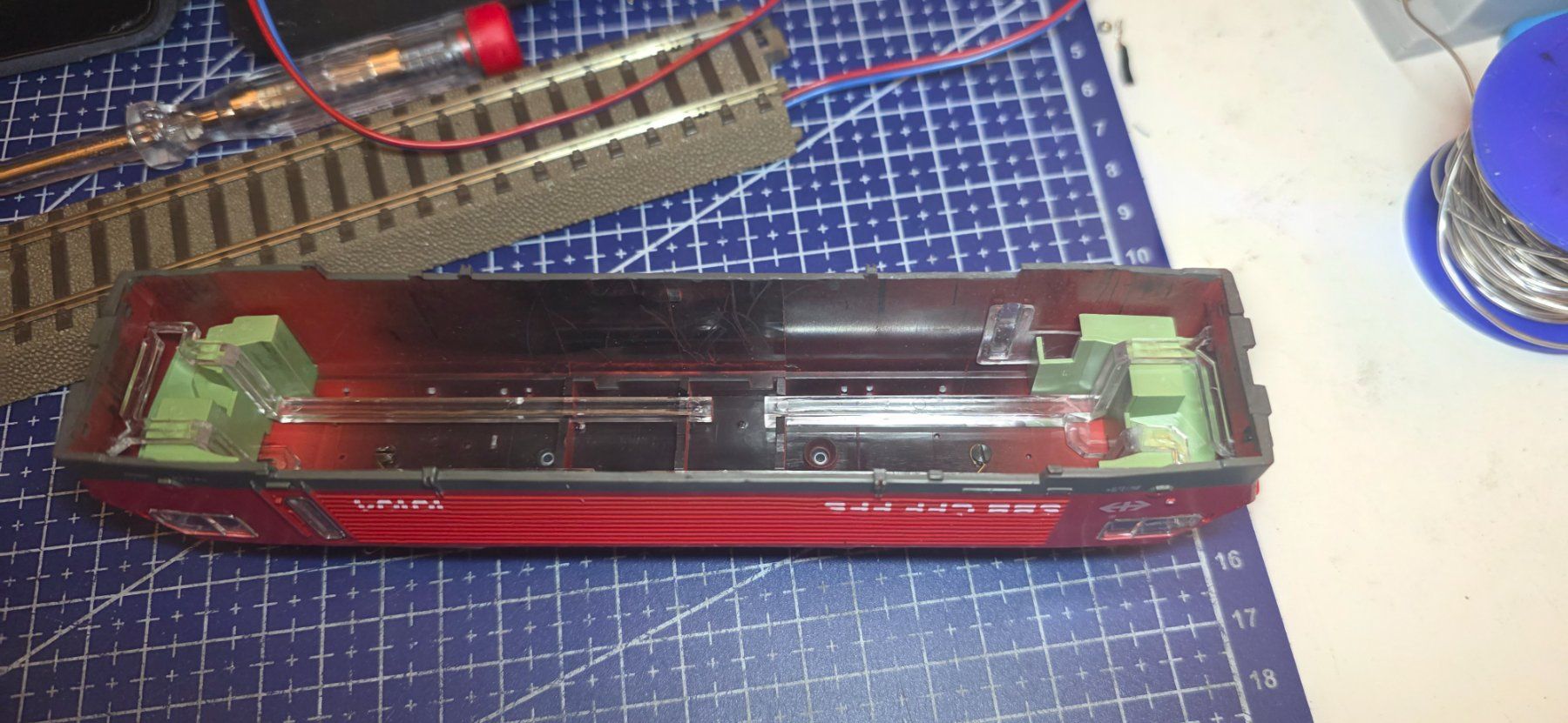 Roco Modellini di ferrovie: Roco Re4/4 10104 HO/DC Ersazteile – Usato da Hochfelden venduto da Danizh0 5