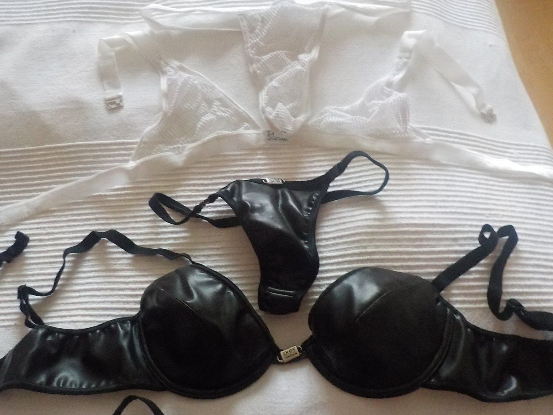 Altra biancheria intima: BH Sets Eros Veneziani – Usato da Montlingen venduto da Tasti 2