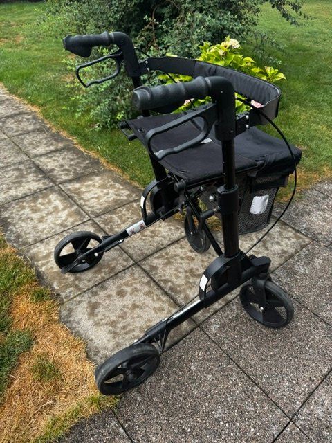 Gehhilfen: Rollator/Gehhilfe TOPRO Troja 5G – Gebraucht aus Uetikon am See von ber_62cf 1