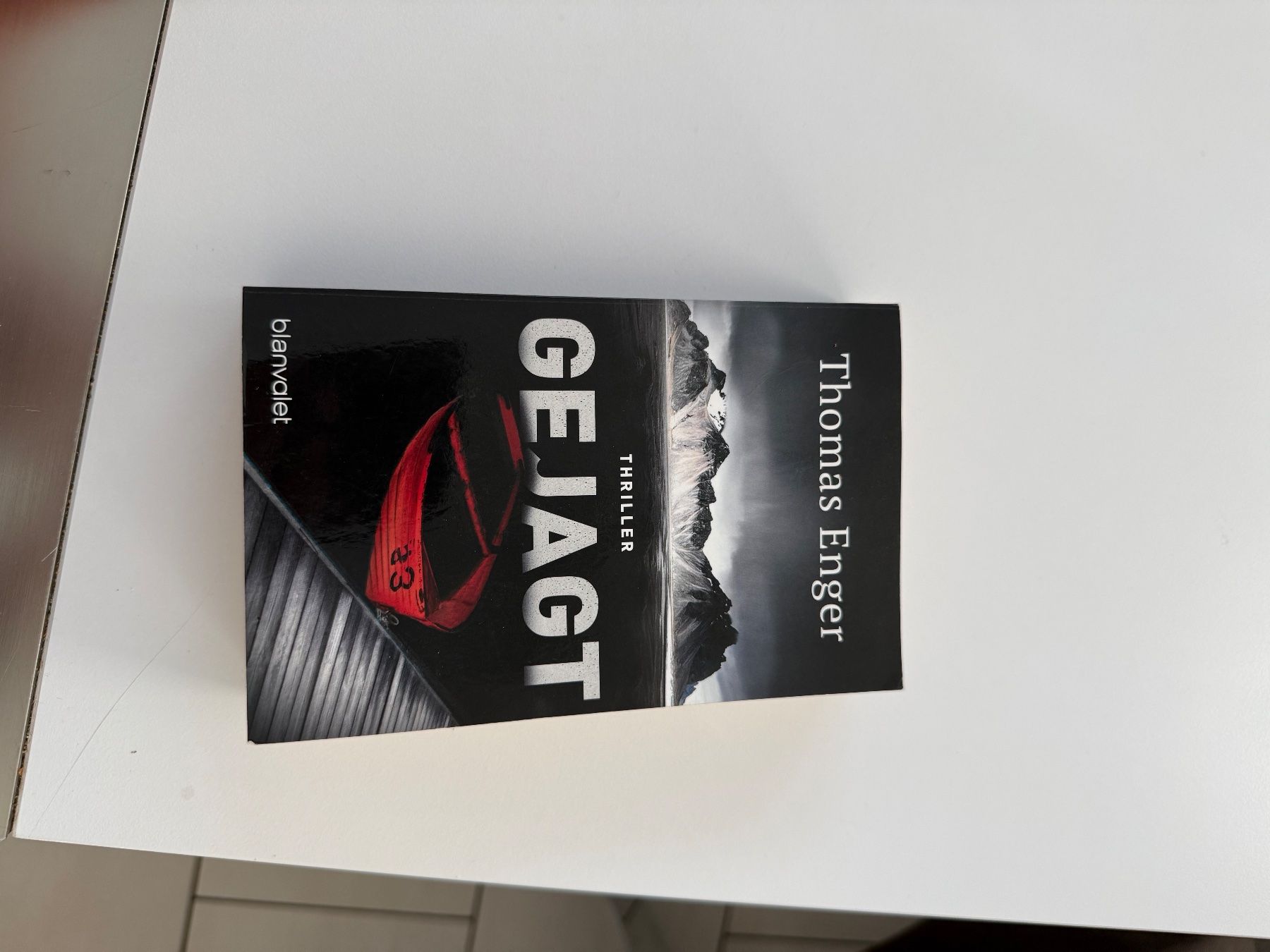 Libri: Gejagt – Usato da Reinach AG venduto da EVZug90