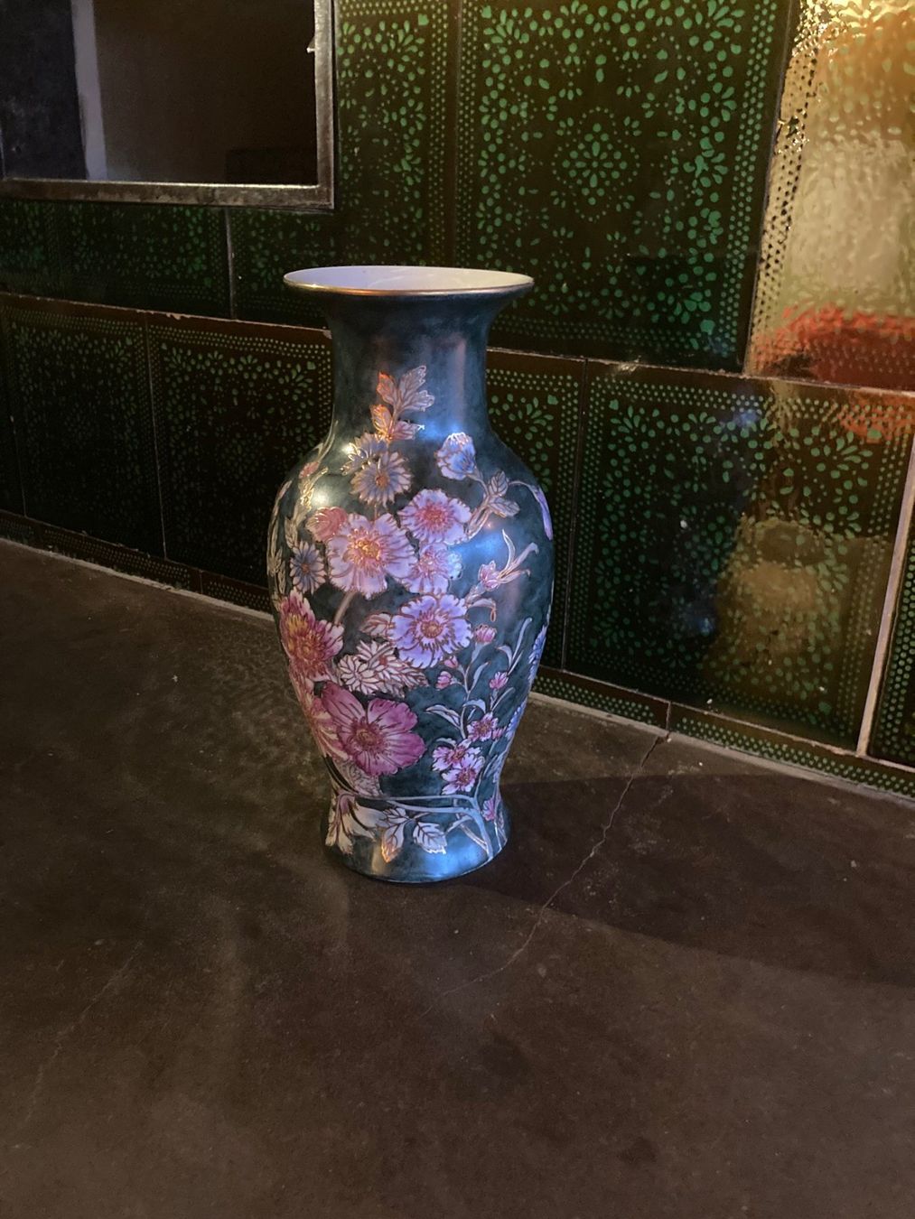 Vasi & Recipienti: Chinesische Vase – Usato da Hinwil venduto da Schaempi1 1