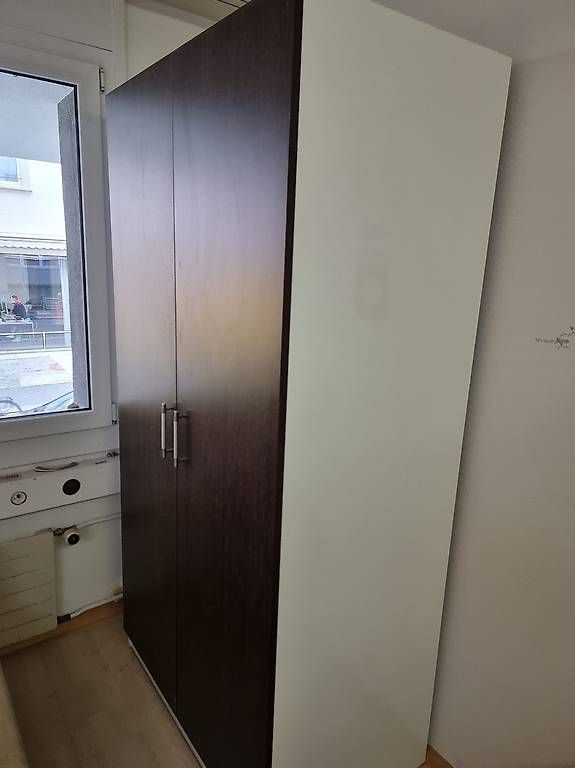 Armoires: Neue Kleiderschränker - Zwei- oder dreitürig – D'occasion à Basel par FETAG_Brocki 2