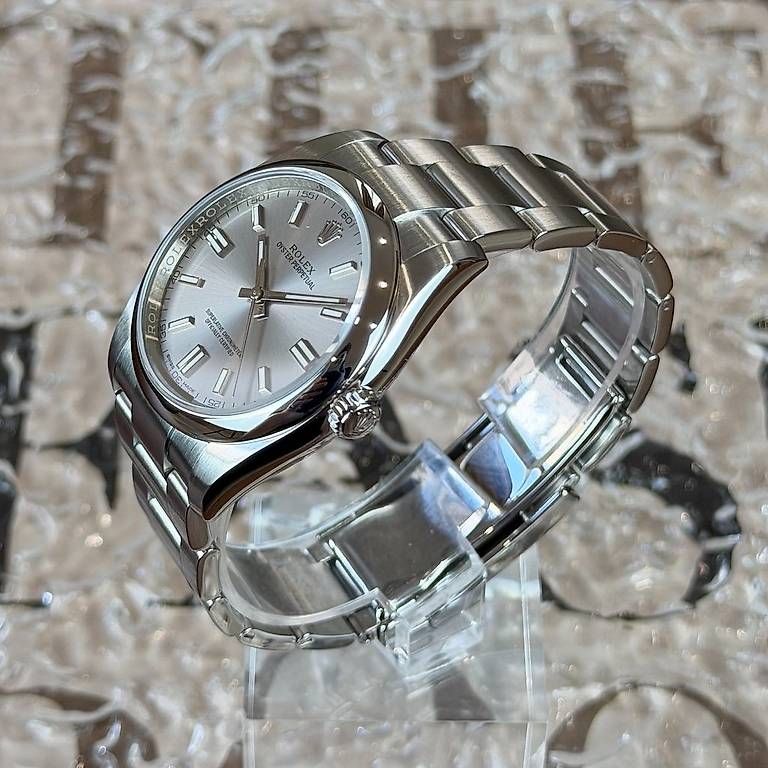 Montres: Rolex Oyster Perpetual 36mm 116000 – D'occasion à Genève par minty.watches 1
