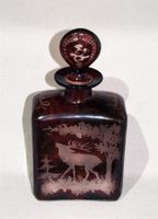 Antike rote Flasche aus Böhmischem Überfangglas