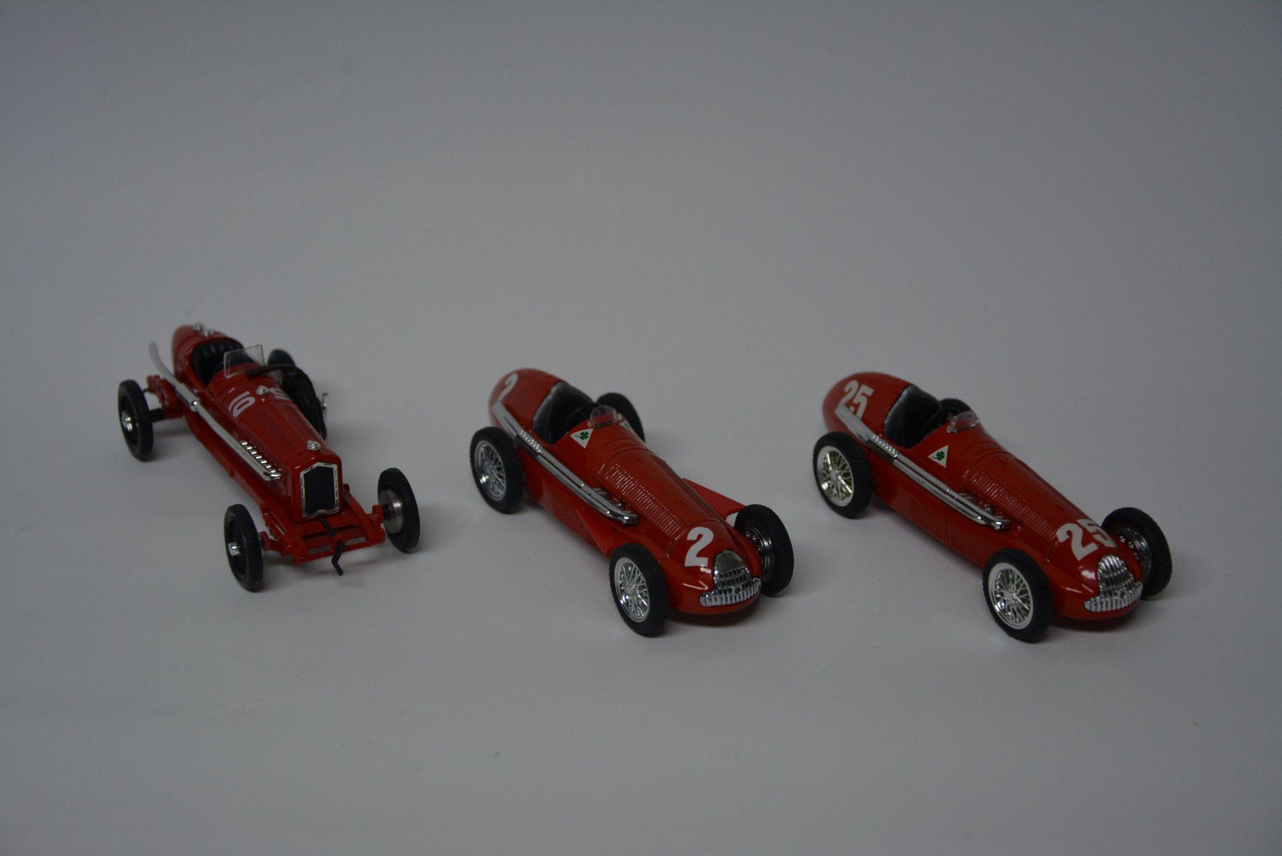 Alfa Romeo Modellini d'auto: Alfa Romeo , 3 Stück , 1:43 – Usato da Goldach venduto da Feivel9 7