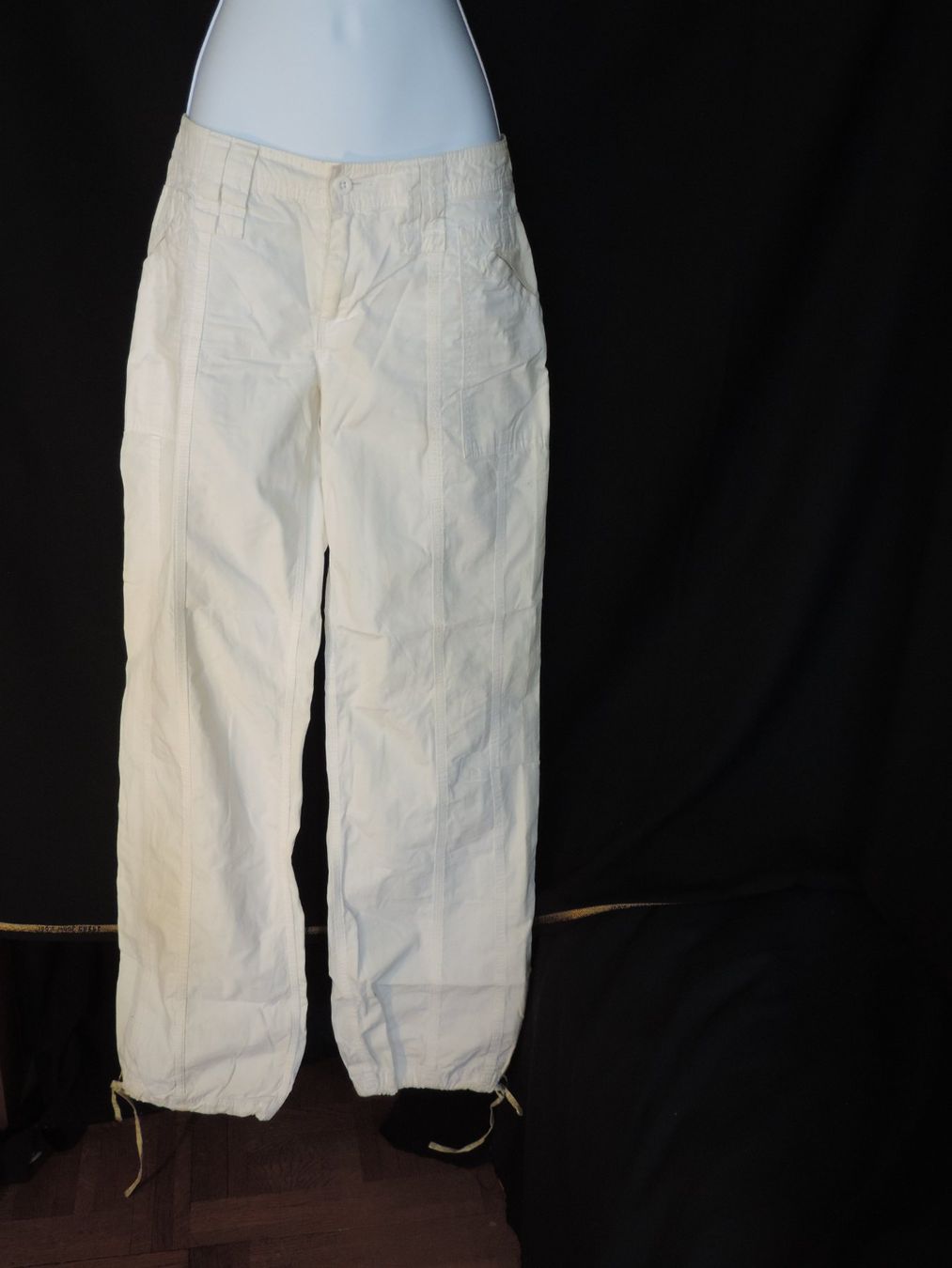 Pantaloni: pantalon droit blanc – Usato da Genève venduto da Axelle333 2
