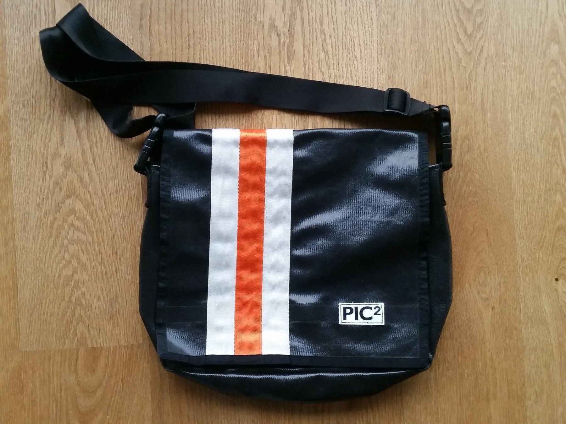 Borse: Tasche PIC2/ Sac PIC2 – Usato da Villars-sur-Glâne venduto da richardette