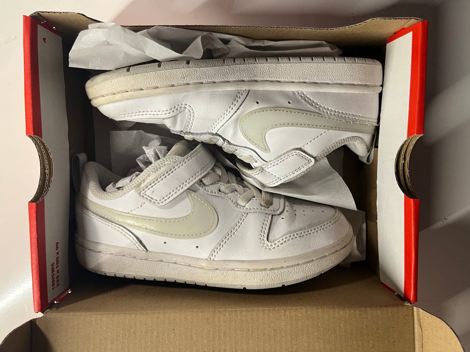 Nike Scarpe per ragazzi: Baskets Nike blanches enfants taille 30 – Usato da Murten venduto da Xanax200mg 3