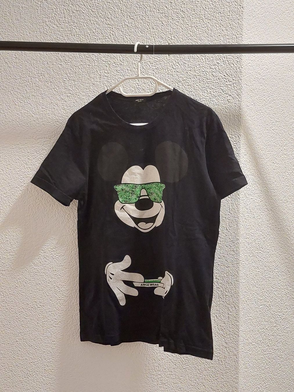 T-shirt: T-shirt schwarz mit Maus – Usato da Gunzwil venduto da 11G11