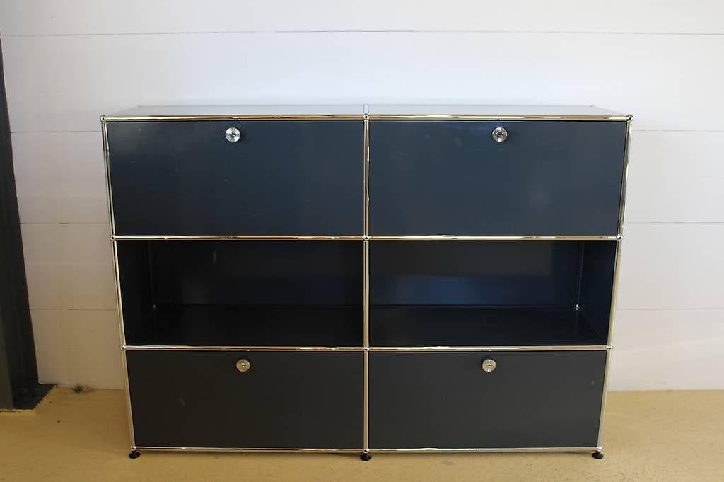 USM Scaffali: USM Sideboard in anthrazitgrau, neuwertig! – Usato da Meinisberg venduto da atelier_TILIJA 1