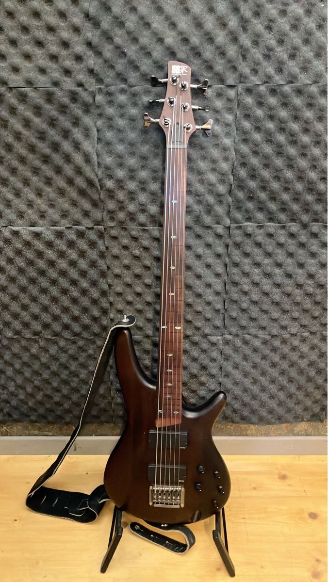 Instruments de musique: Ibanez Bassgitarre 6-Saiter – D'occasion à Hallwil par bar_jc7j