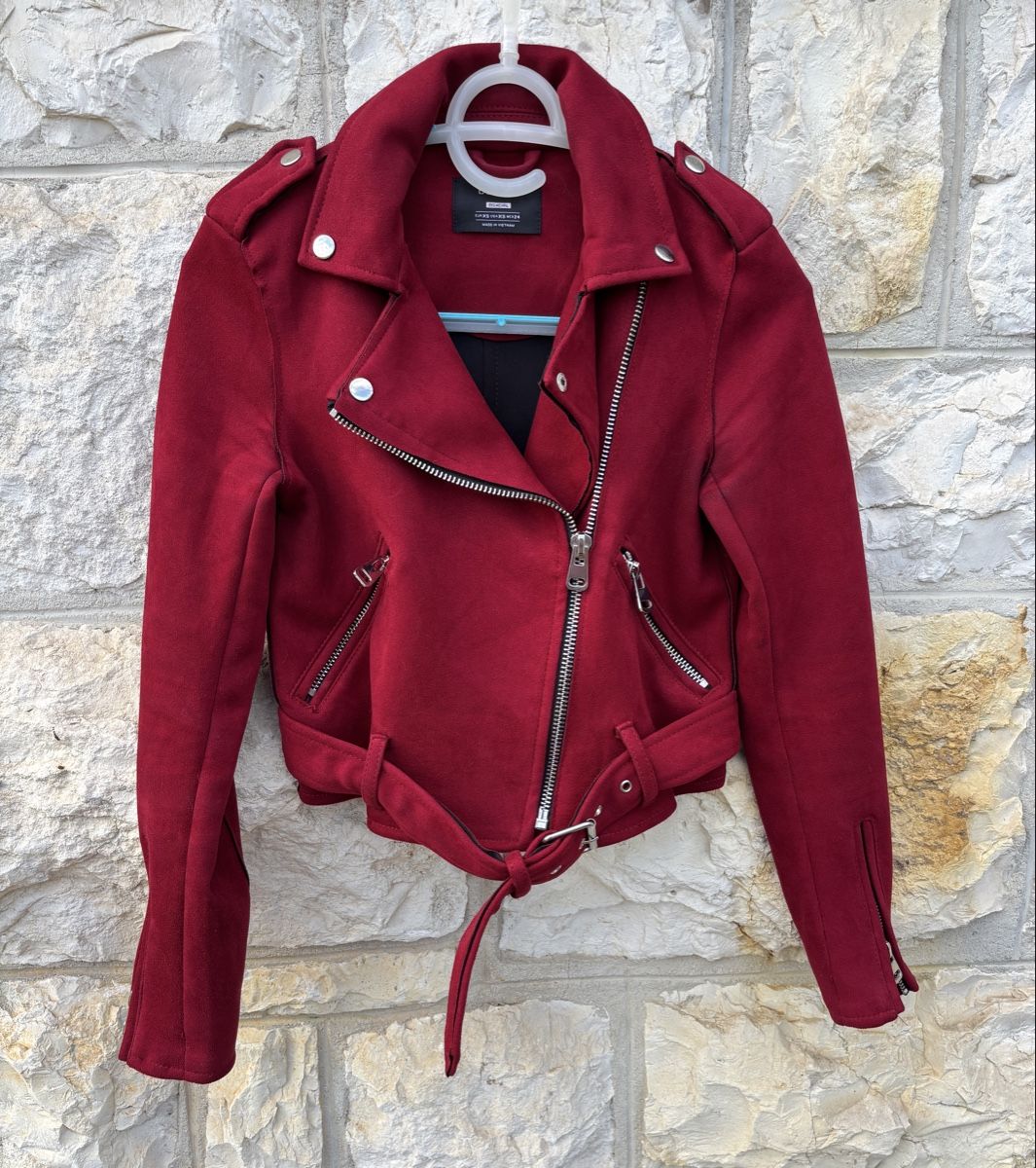 Bershka Giacche: Veste rouge BERSHKA.Taille.XS – Usato da Delémont venduto da Vendeur_3