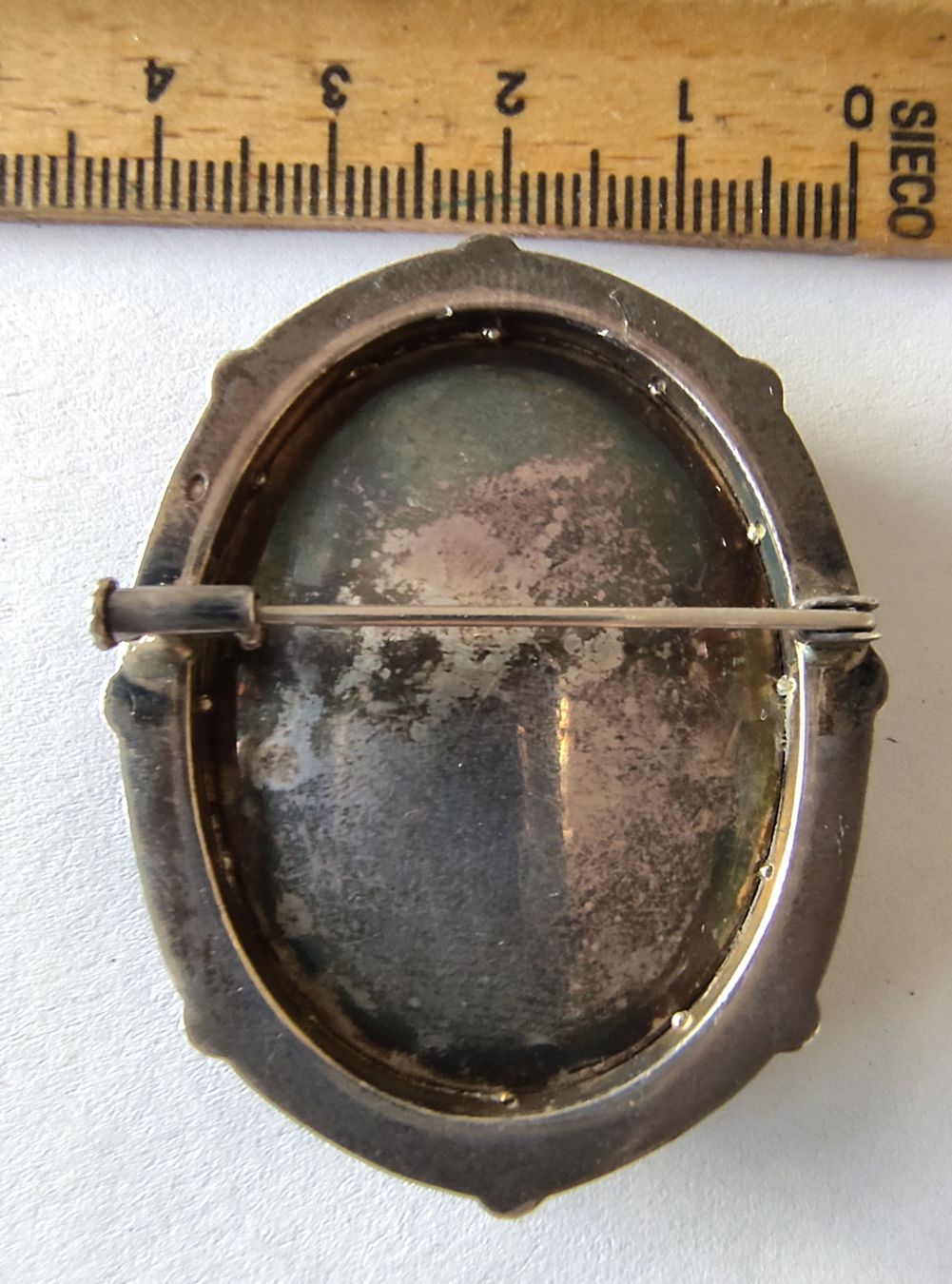 Spille & Fermagli: Handgemalte Miniatur-Brosche, um 1900, signiert – Usato da Zürich venduto da 007Merlin 1