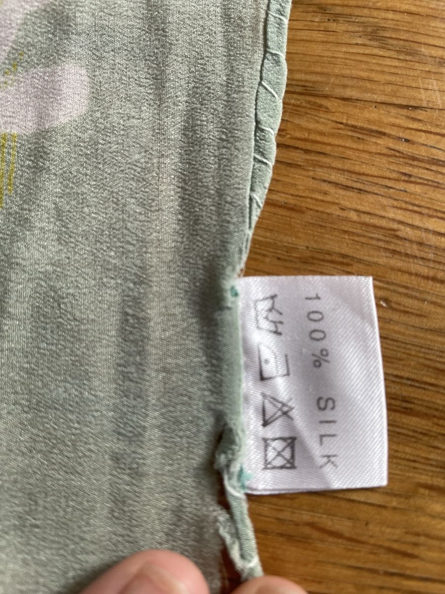 Foulards & écharpes: 2x Seidentücher – D'occasion à Niederbüren par poschti 1