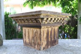Ziergesimse aus uraltem Schwyzerhaus