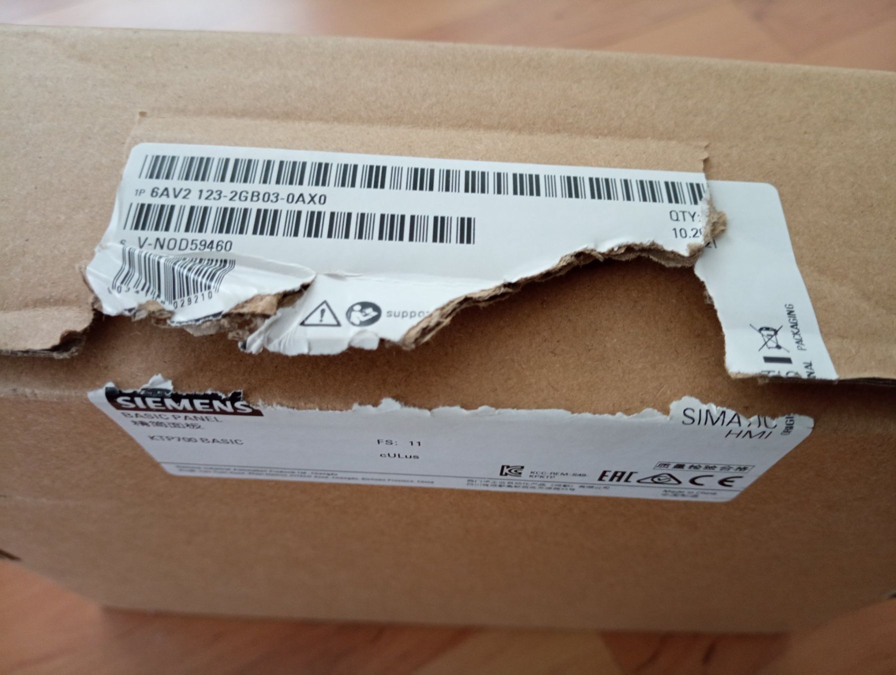 Siemens Elektronikbauteile: Siemens SIMATIC HMI KTP700 Basic / 6AV2123-2GB03-0AX0 – Neu (gemäss Beschreibung) aus Ufhusen von HKSC 3