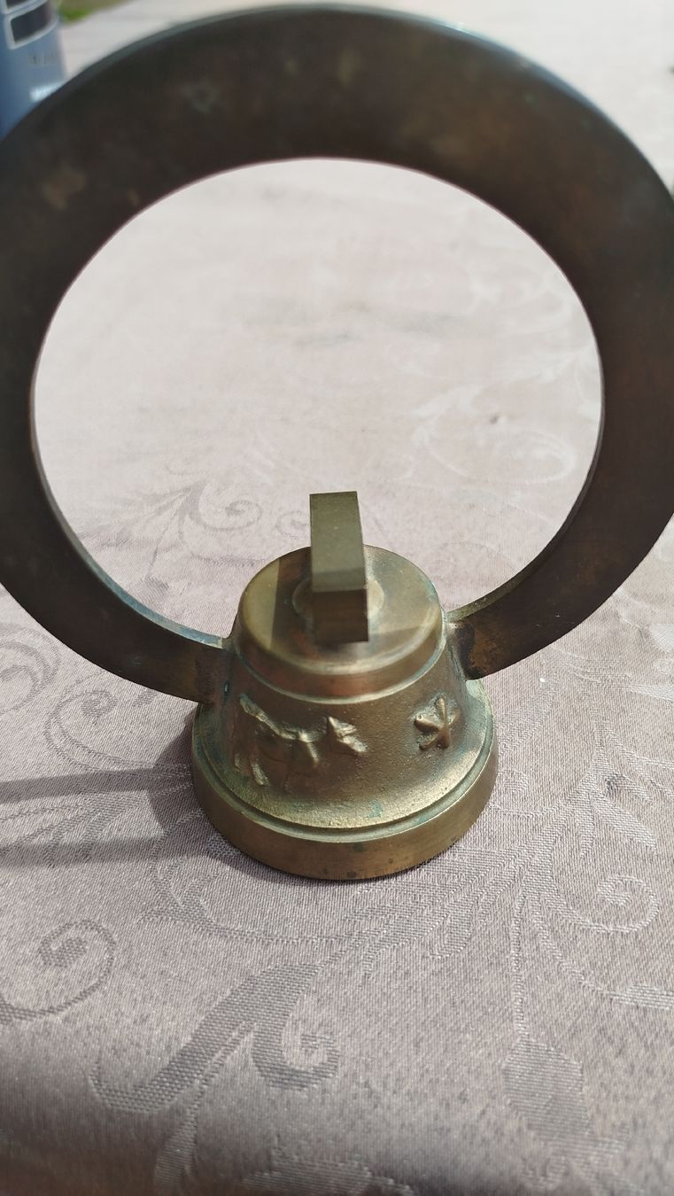 Glocken & Treicheln: Glocke mit Kuh und Schweizer Kreuz aus Messing? – Gebraucht aus Glashütten von lightmoon