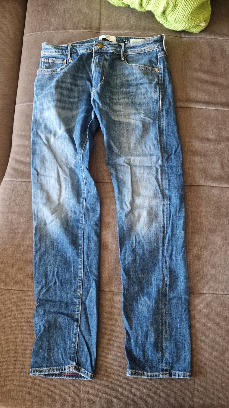 Le Temps Des Cerises Jeans: Le temps des cerises Jeans – D'occasion à Kerns par onewayticket