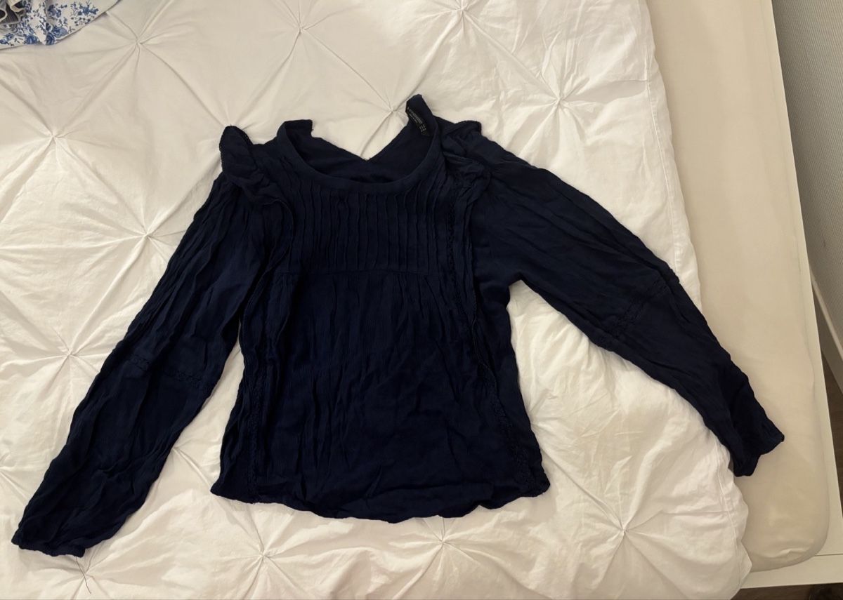 Stradivarius Camicette: Dunkelblaue Bluse Stradivarius – Usato da Winterthur venduto da beijaflor777