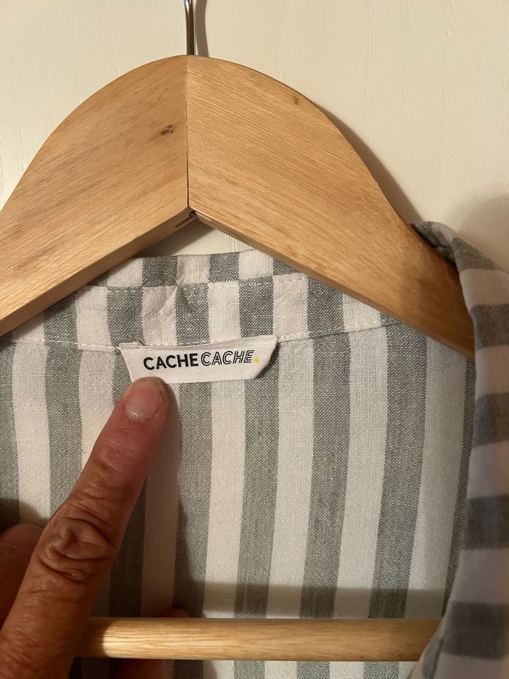 Chemisiers: Damen Leinen Bluse gestreift Cache Cache Grösse L – D'occasion à Ruggell par Malbuntiger01 1