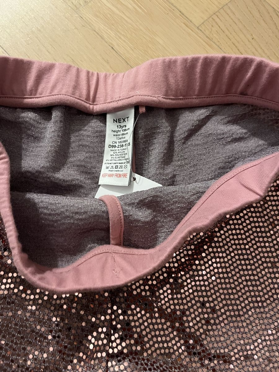 Next Calze & Collant: Pink Sequin Shorts NEXT 13 Years - NEW – Nuovo e nell'imballaggio originale da Oberglatt ZH venduto da Sale12 3