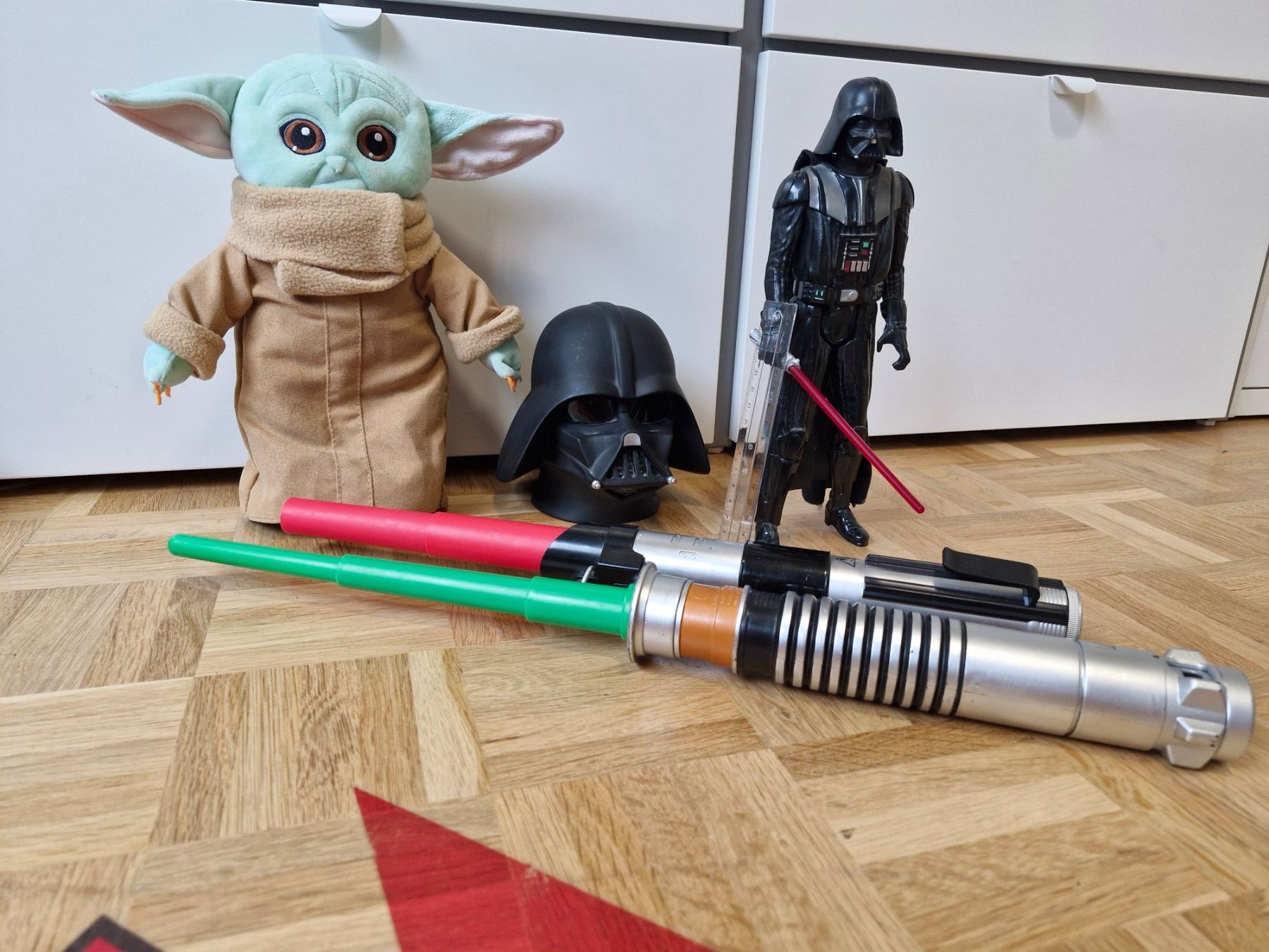 Star Wars Giocattoli: Star Wars Figuren und Lichtschwerter Set – Usato da ebmatingen venduto da wady25x26x 5