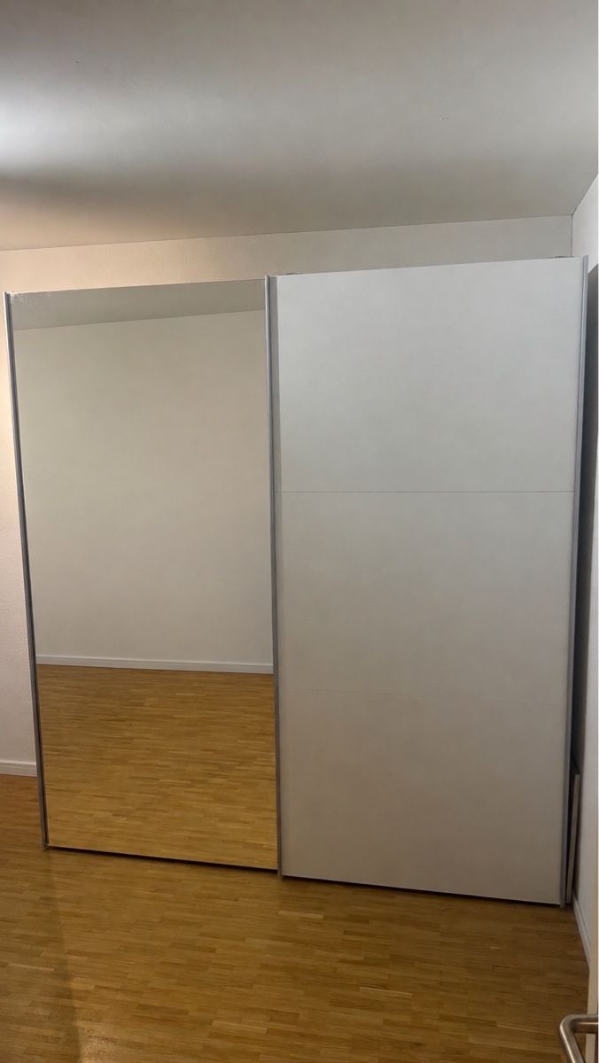 Pfister Schränke: Pfister Schrank mit Spiegelfront – Gebraucht aus Zürich von cia_gsb9