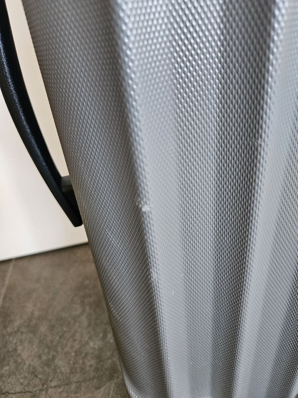 Valigie: It - Valise à roulettes – Usato da Bussigny venduto da niwa_mikan 8