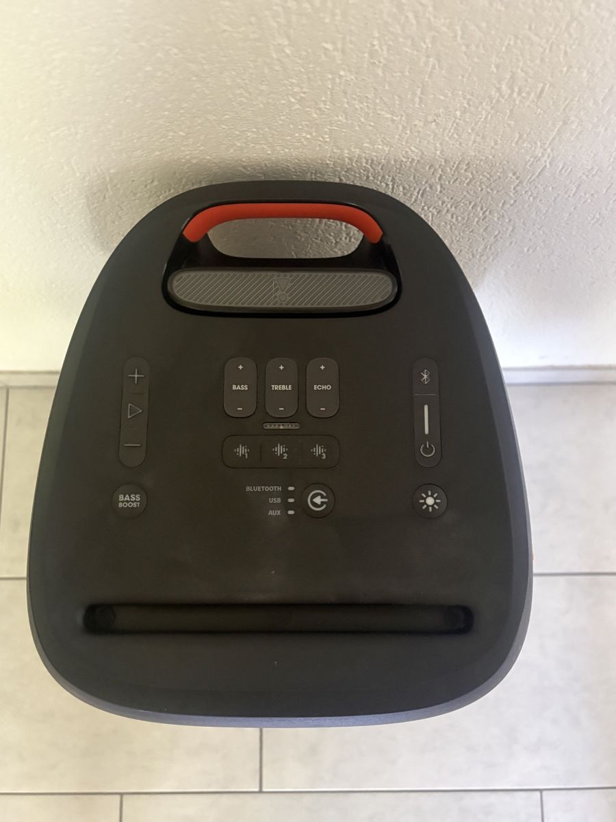 JBL Haut-parleurs: JBL Partybox 310 Gebraucht – D'occasion à Egg b. Zürich par Street.sells 1