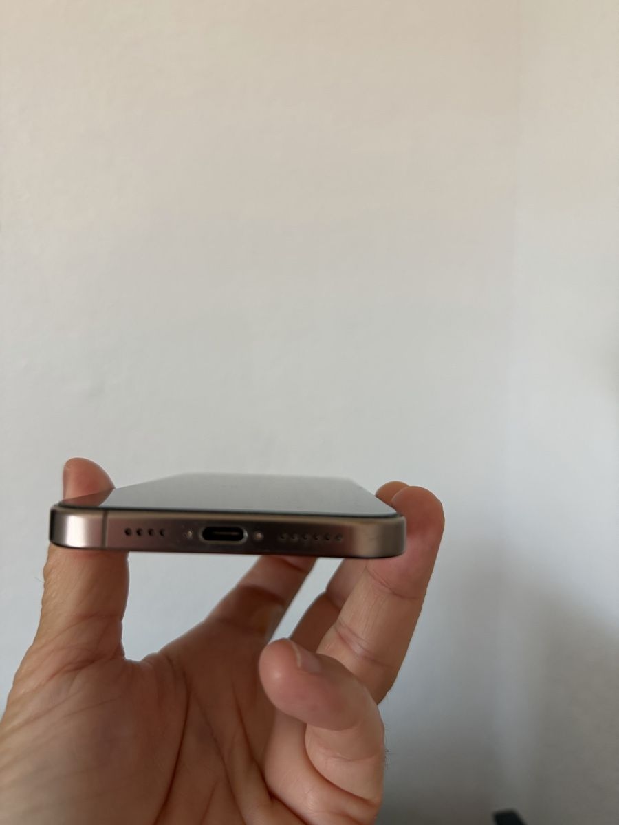 Apple Handys / Smartphones: I phone 16 Pro Max – Gebraucht aus Renan BE von aela1 2