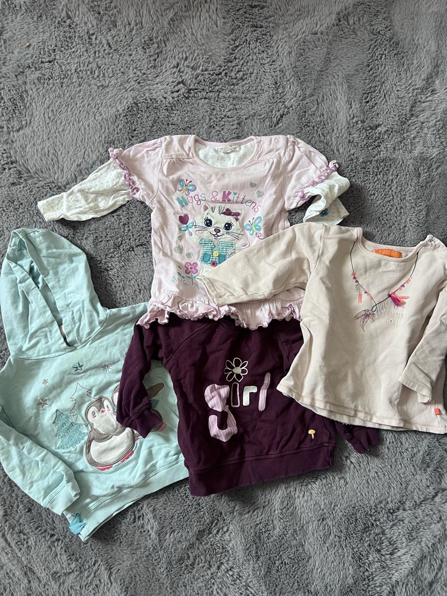 Lotti & Set di vestiti: Kinderkleider-Paket: T-Shirts, Pullover, Bodys, Grösse 86 – Usato da Schaffhausen venduto da ReplayTJazz 4