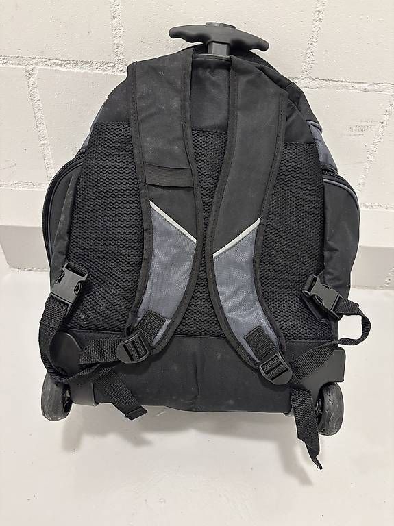 Zaini: Rucksack mit Rollen und Haltegriff – Usato da Thun venduto da Globi55 1