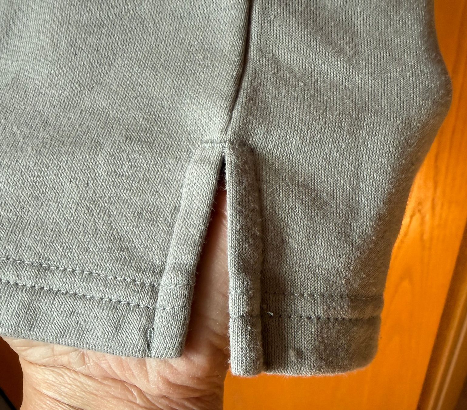 Maglioni & Felpe: schöner Oversize Pulli mit Kapuze, helles oliv – Usato da Zäziwil venduto da kreative-ideen 3
