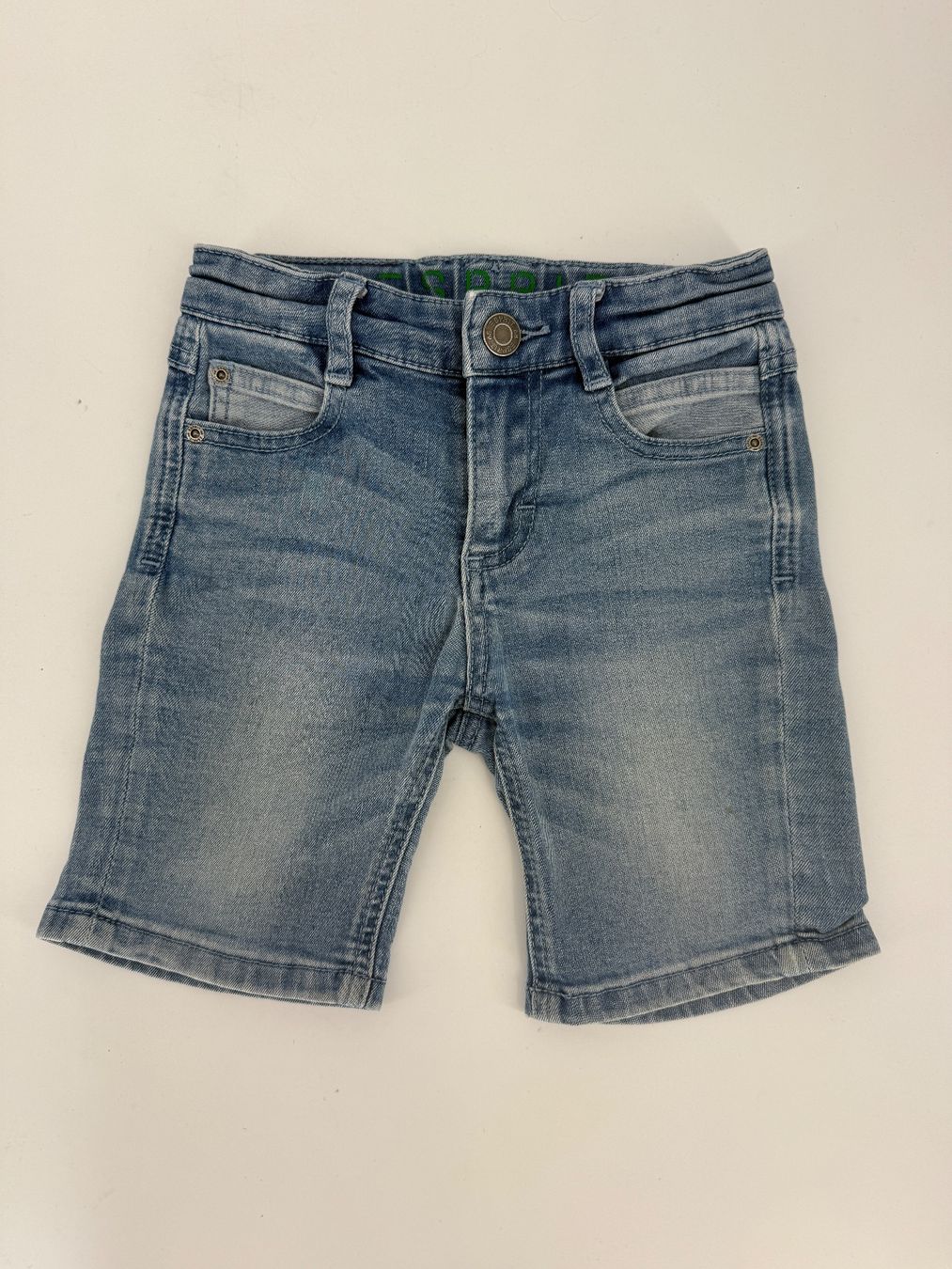Esprit Pantaloni: Jeans Short von Esprit Gr. 98 – Usato da Auenstein venduto da moin.