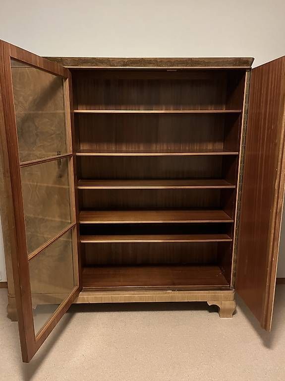 Armadi: Art Deco Nussbaum Schrank mit Vitrine – Usato da Küsnacht ZH venduto da dwst 3