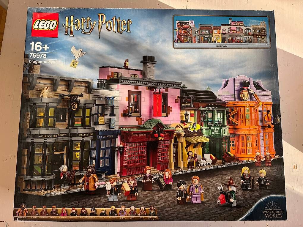 Lego Kit di costruzioni: Lego Winkelgasse Set 75978 ungeöffnet – Nuovo e nell'imballaggio originale da Meilen venduto da jen_jw26