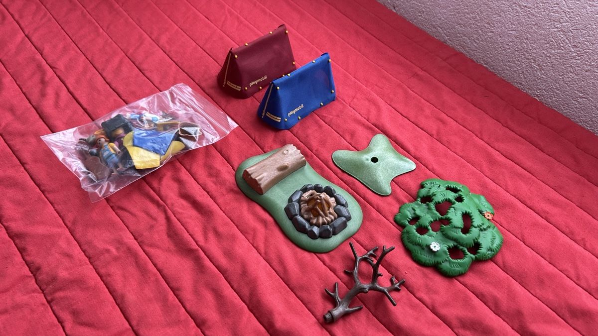 Playmobil Spielzeuge: Playmobil Camping / Zeltplatz / 6888 – Gebraucht aus Spiez von fikus69