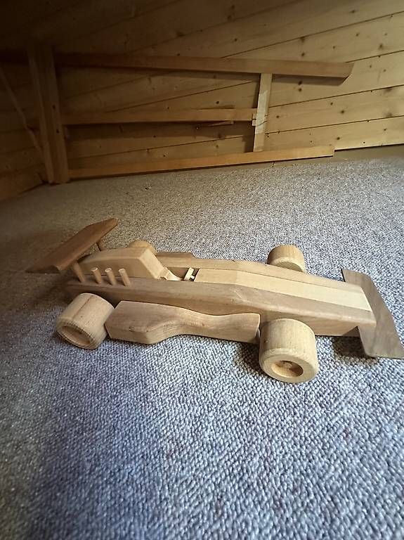 Spielzeuge: Rennauto aus Holz – Gebraucht aus Buchs SG von muckimuck1