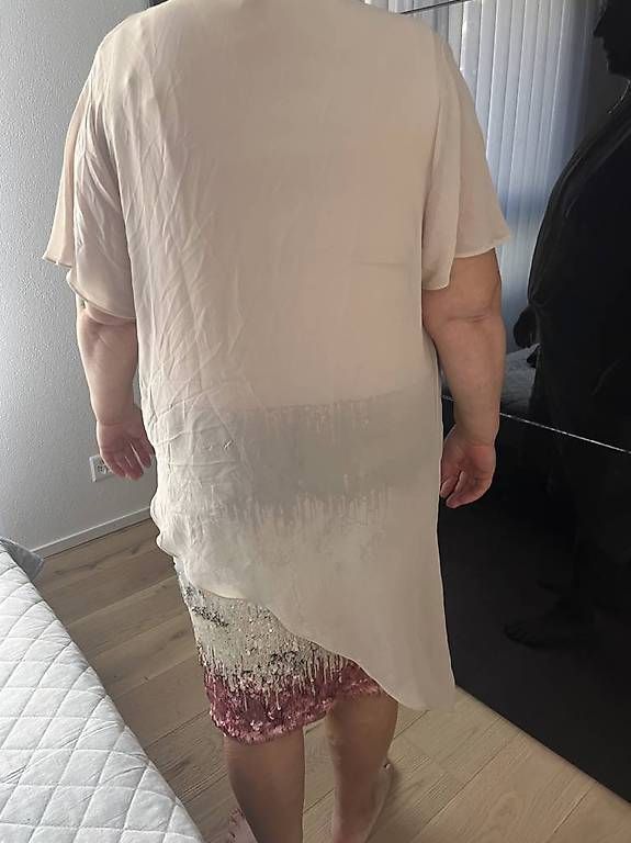 Vestiti: Robe très moderne, taille L – Usato da Bulle venduto da Preteni 4