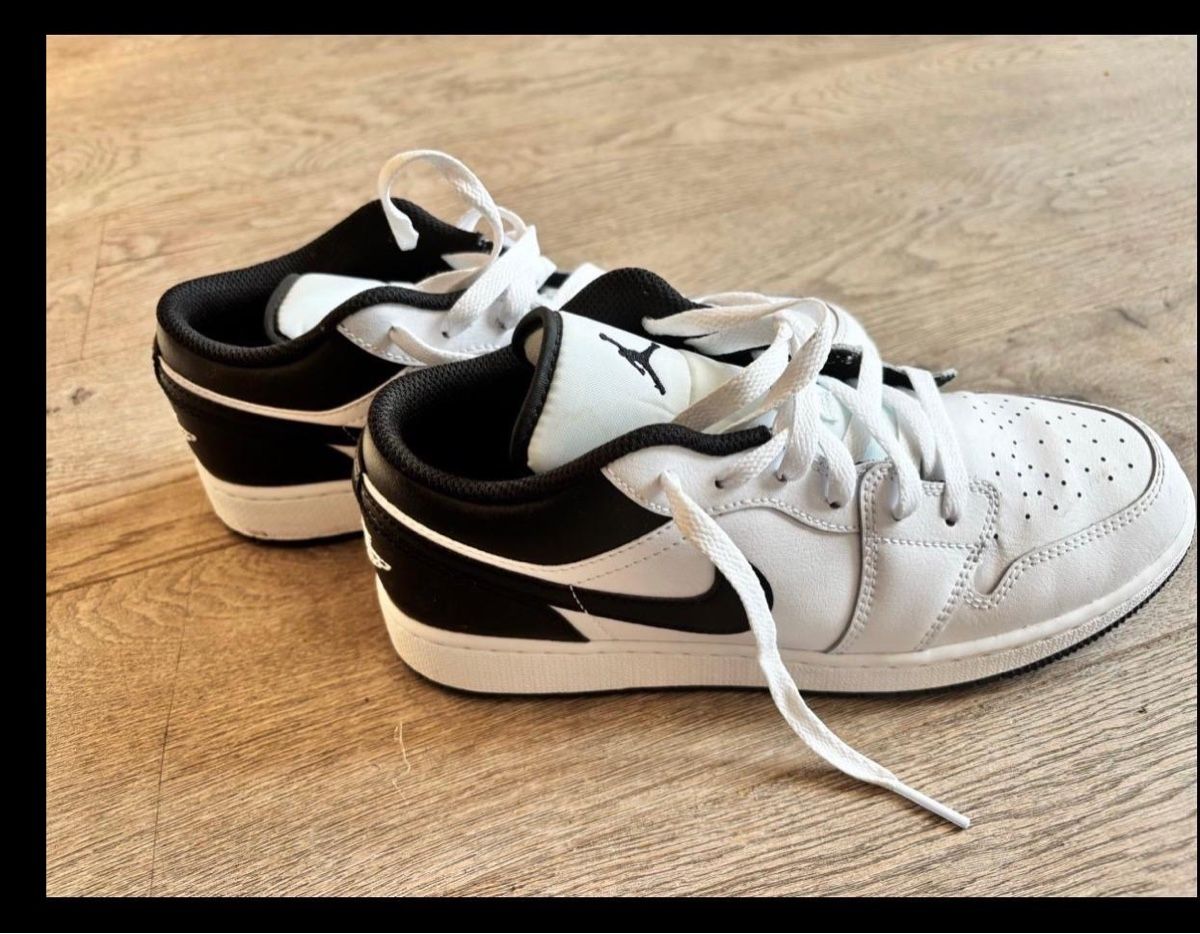 Jordan Scarpe da uomo: Jordan 1 low – Nuovo (secondo la descrizione) da Frauenfeld venduto da mvd_68dv 1